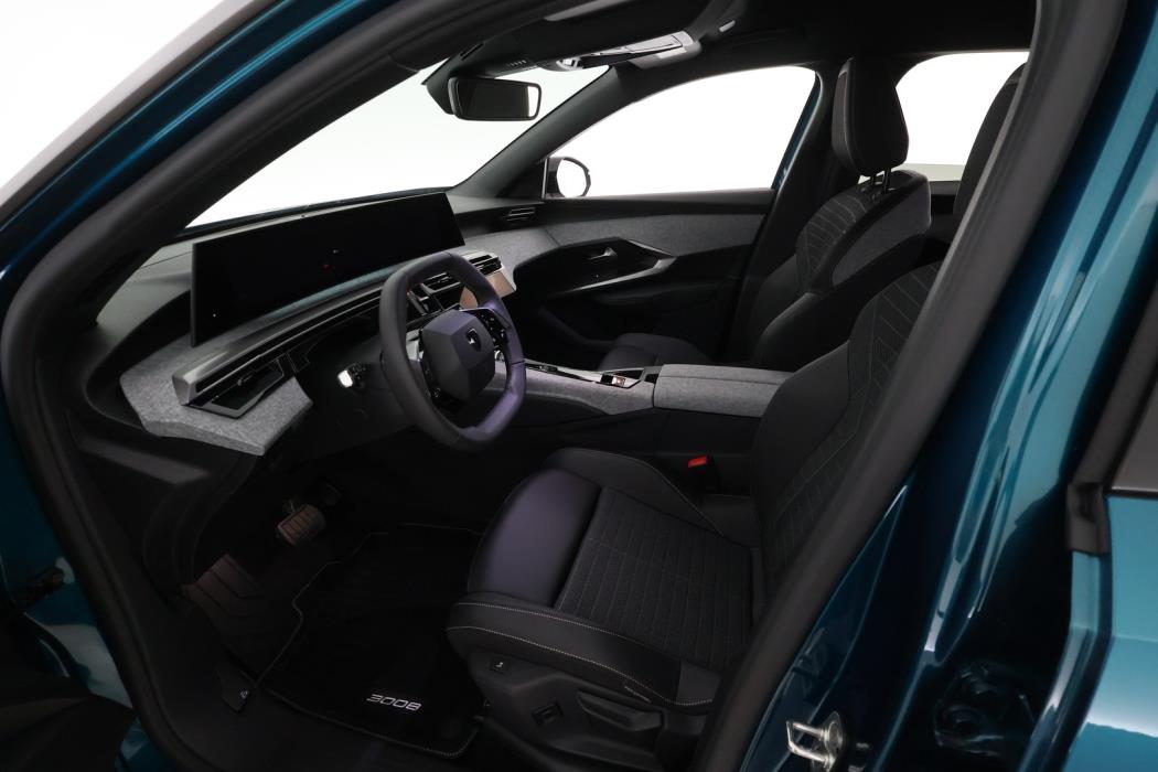 PEUGEOT E-3008 2025