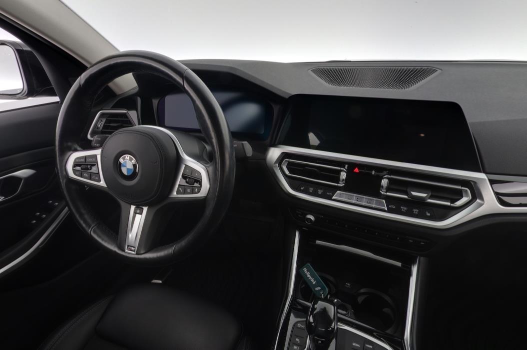 BMW 330 2020
