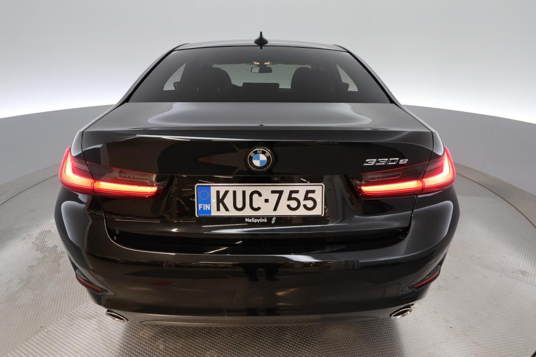 BMW 330 2020