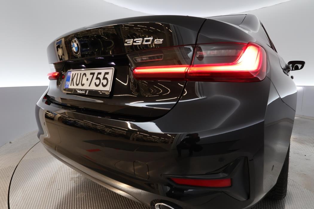 BMW 330 2020