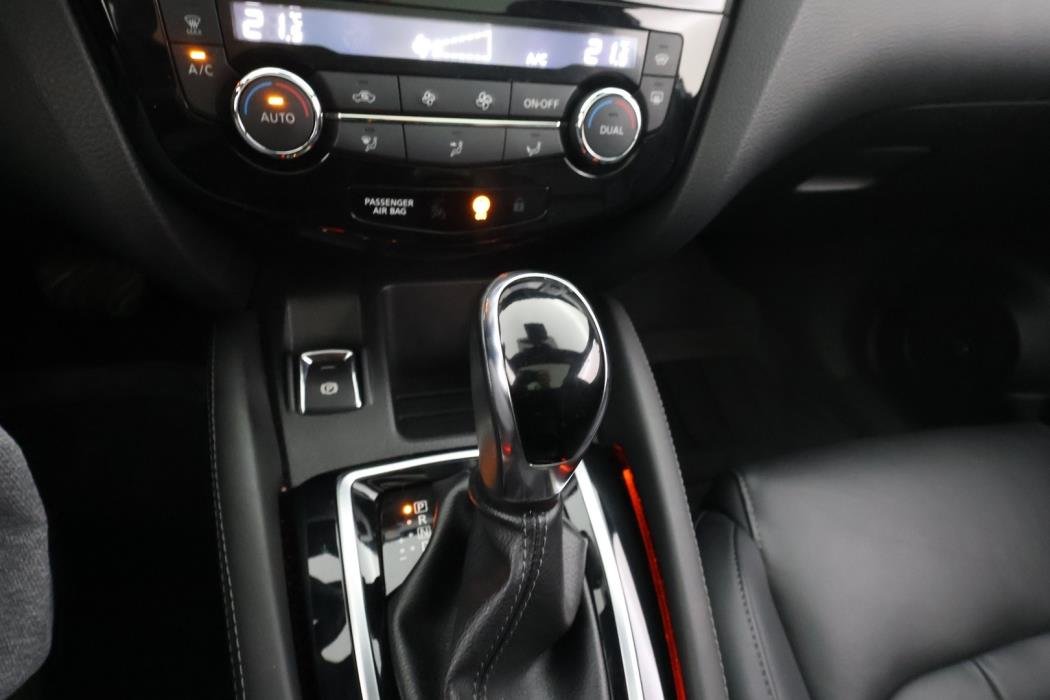 NISSAN Qashqai 2017