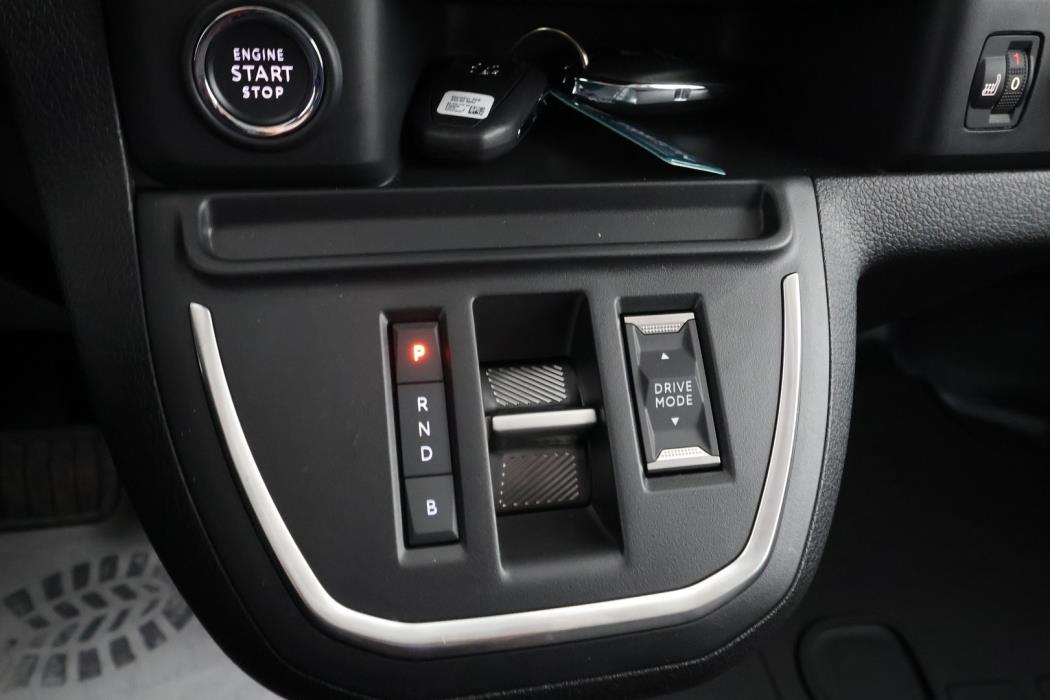 PEUGEOT e-Expert 2025