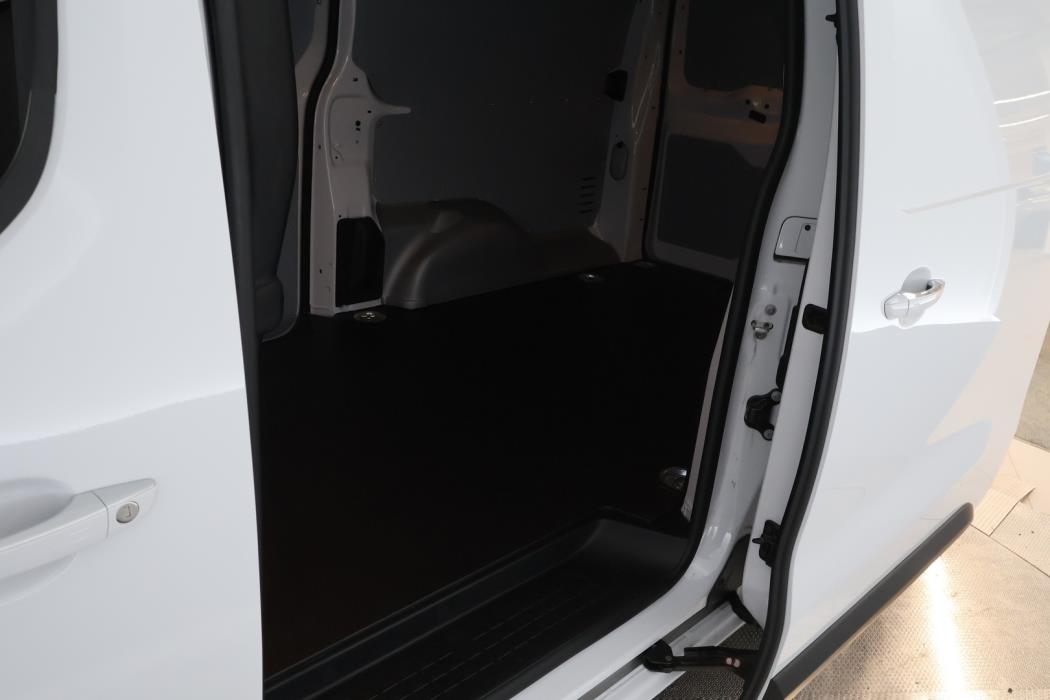 PEUGEOT e-Expert 2025