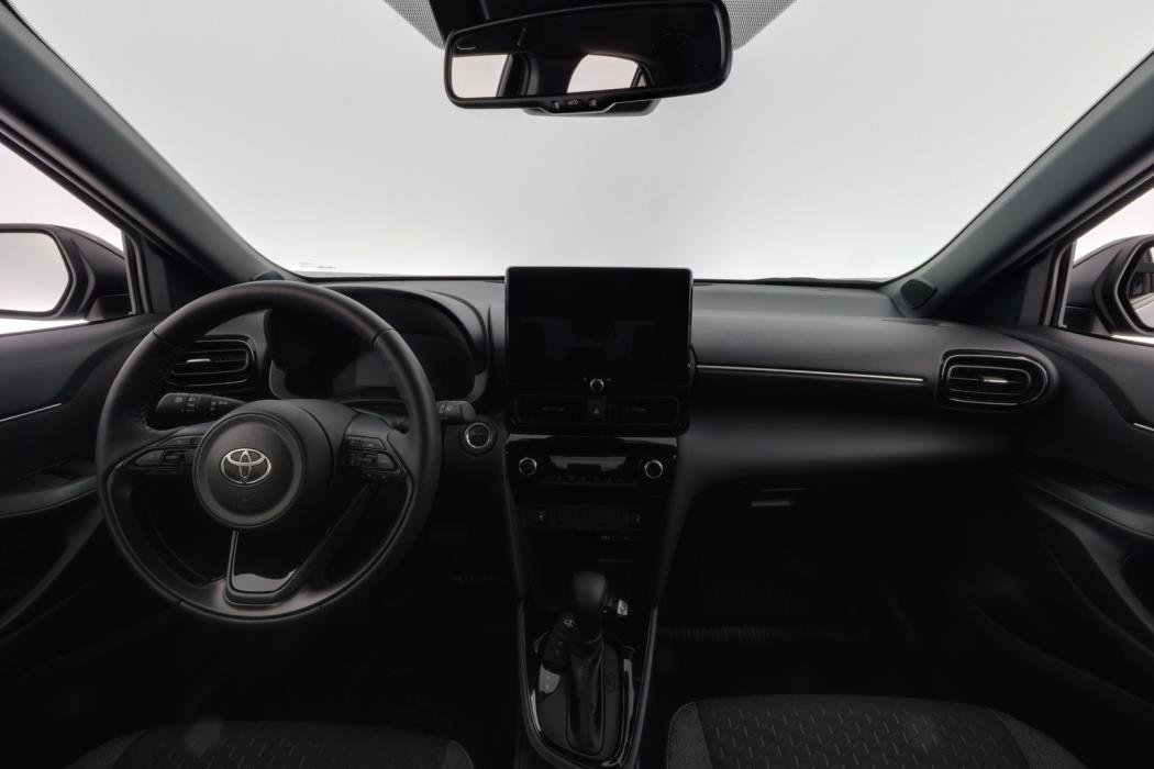 TOYOTA Yaris Cross 2025