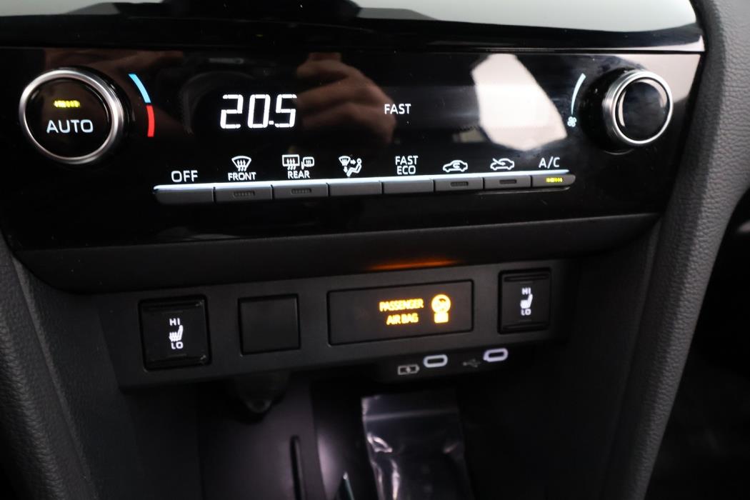 TOYOTA Yaris Cross 2025