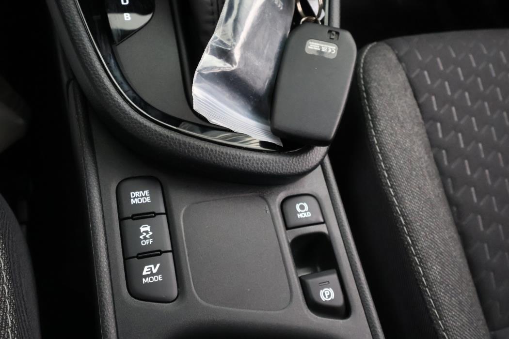 TOYOTA Yaris Cross 2025