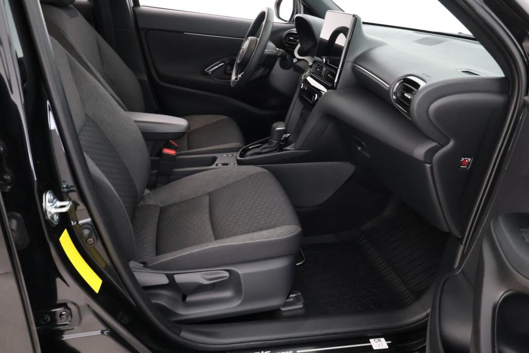 TOYOTA Yaris Cross 2025