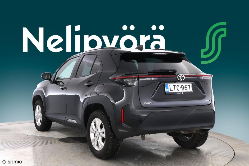 TOYOTA Yaris Cross 2025