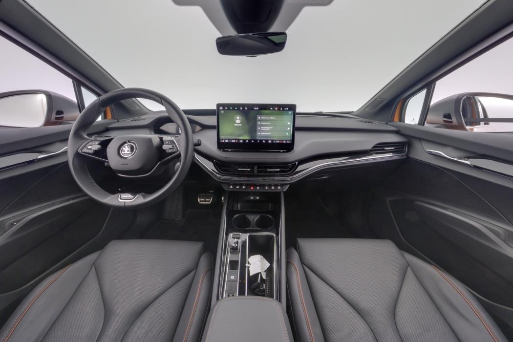 SKODA Enyaq 2025