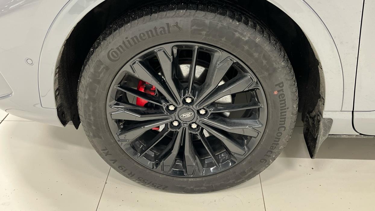 FORD KUGA 2024