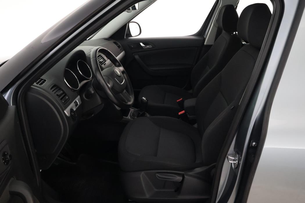SKODA Yeti 2011
