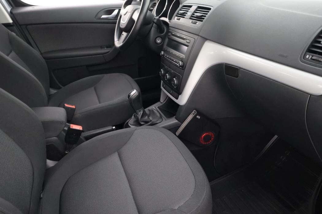 SKODA Yeti 2011
