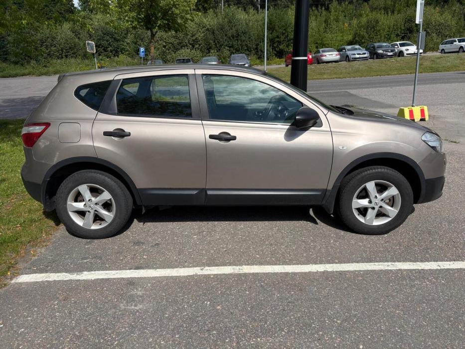 NISSAN Qashqai 2013