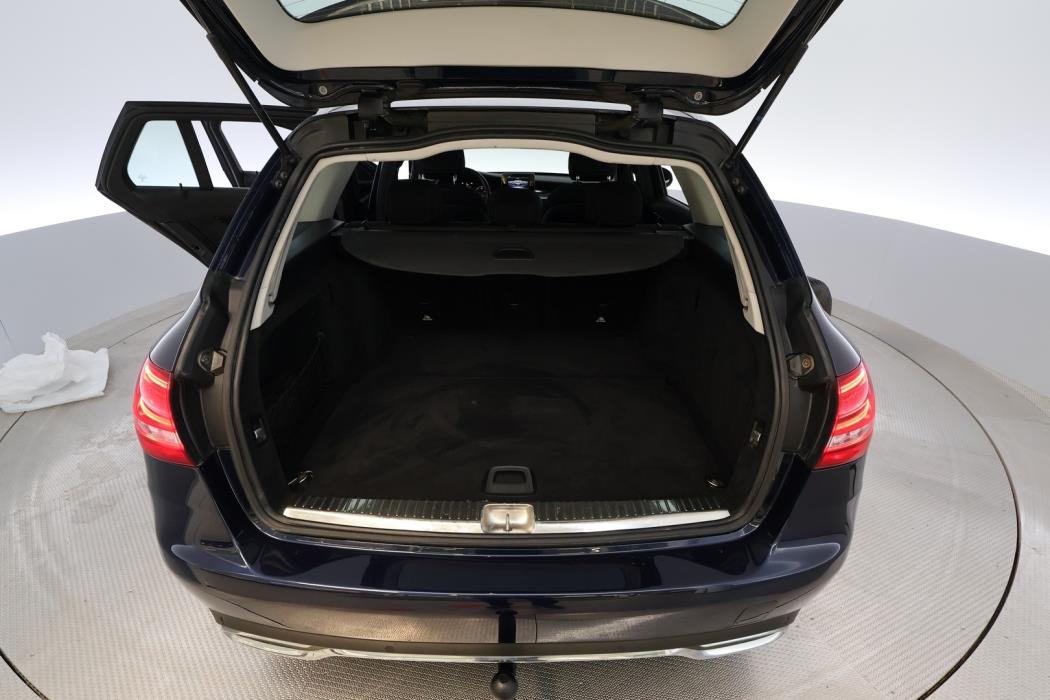 MERCEDES-BENZ C 2015