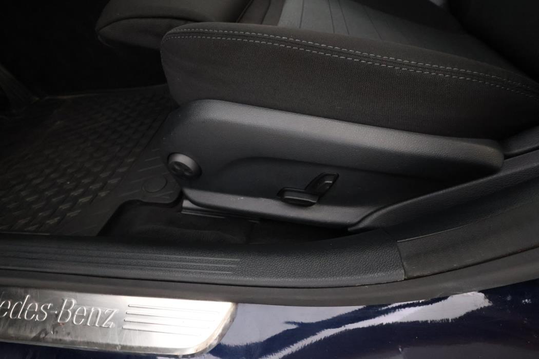 MERCEDES-BENZ C 2015