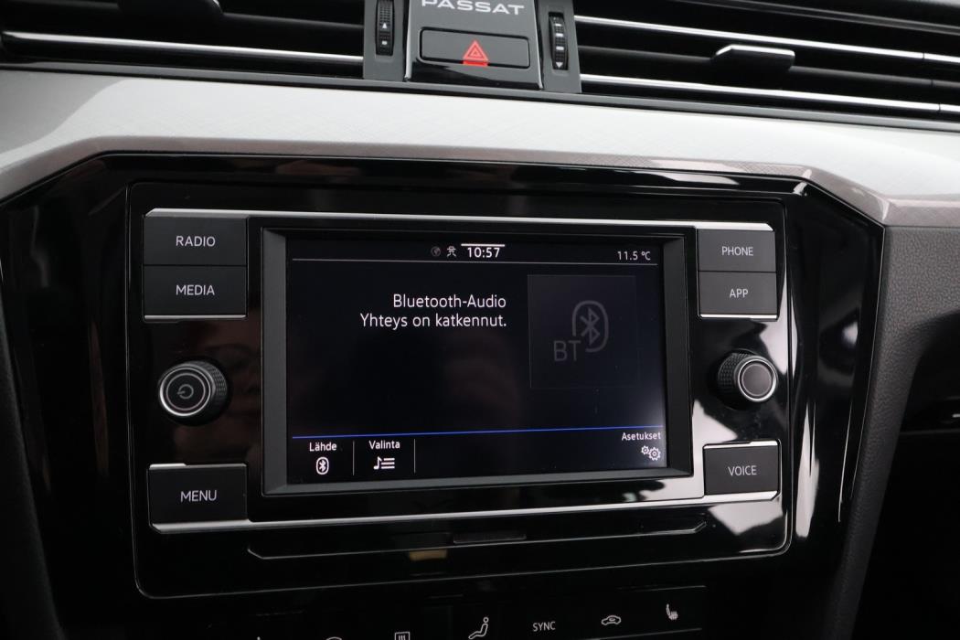 VOLKSWAGEN Passat 2022