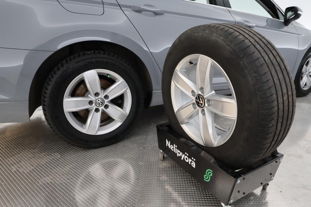 VOLKSWAGEN Passat 2022