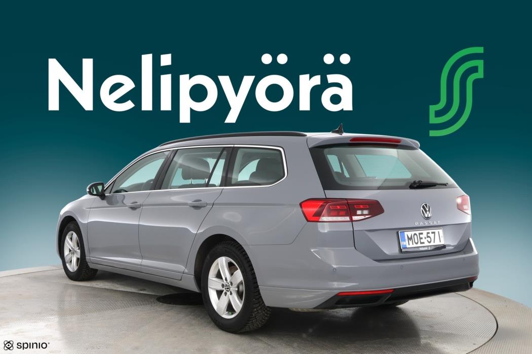 VOLKSWAGEN Passat 2022