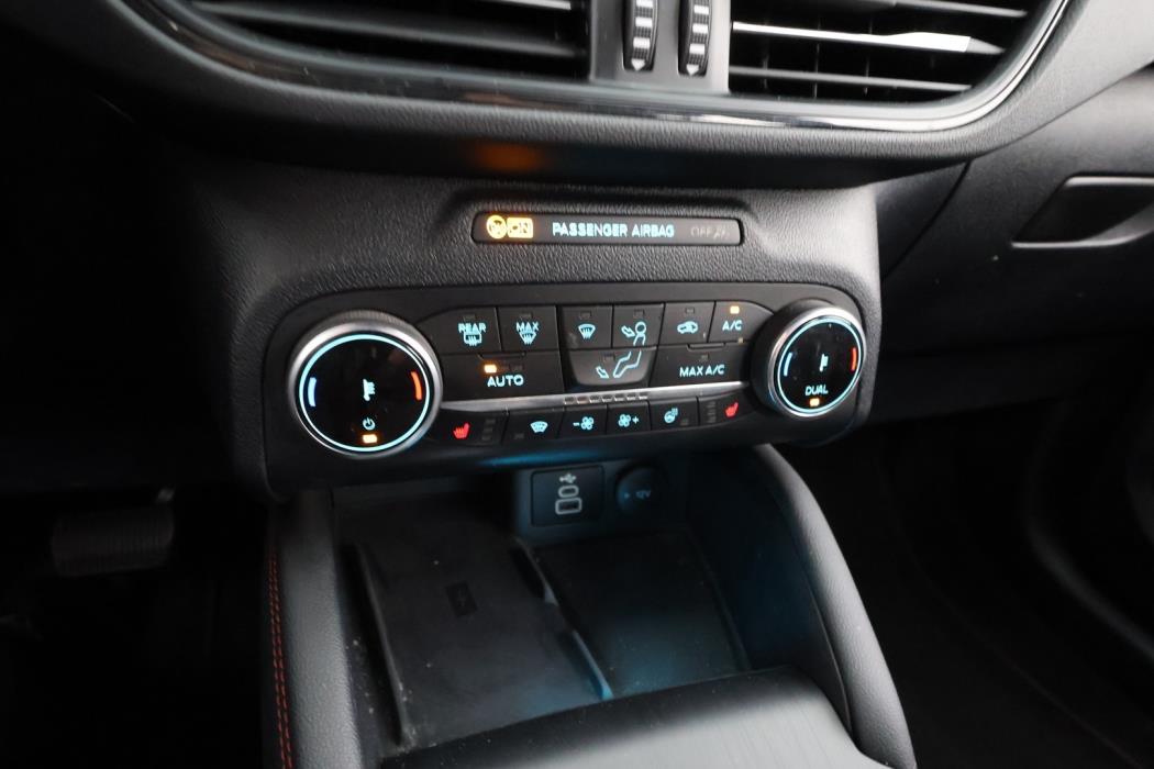 FORD Kuga 2023