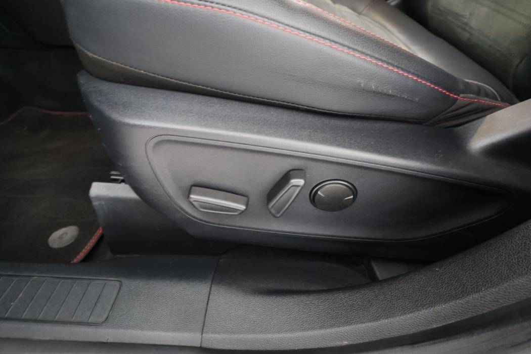 FORD Kuga 2023