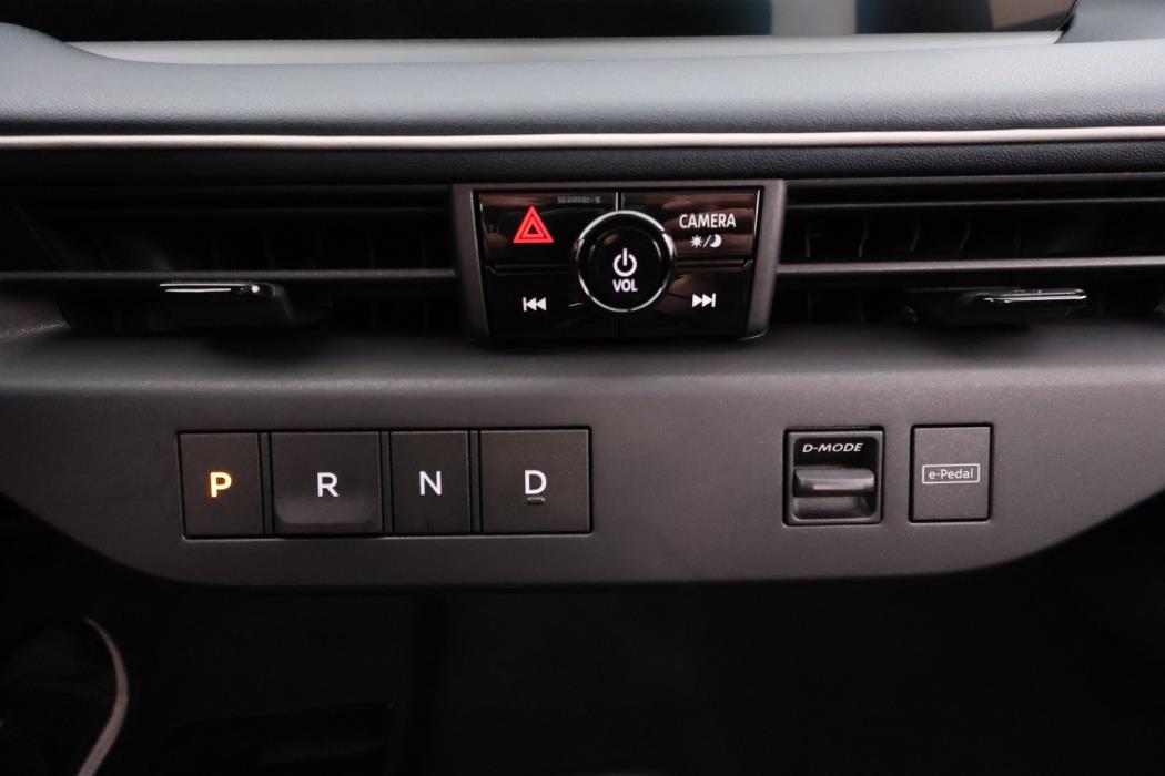 NISSAN Leaf 2026