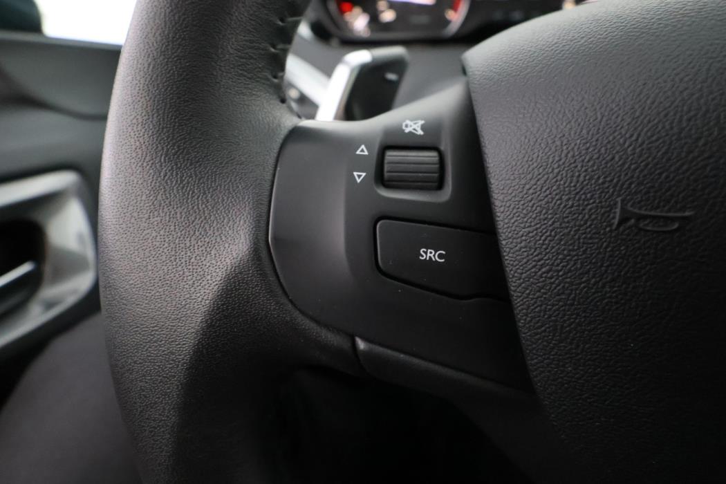 PEUGEOT 2008 2016