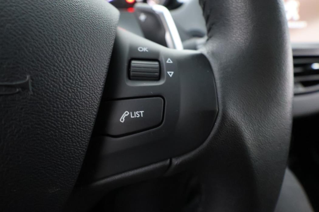 PEUGEOT 2008 2016