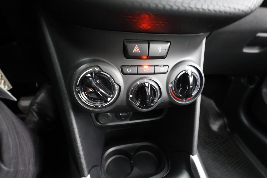 PEUGEOT 2008 2016