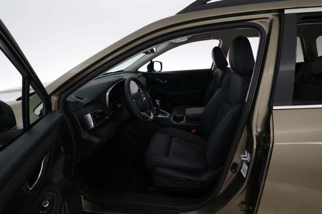 SUBARU Outback 2025