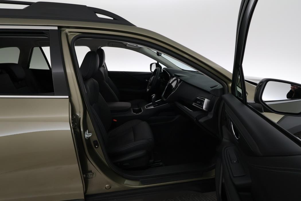 SUBARU Outback 2025