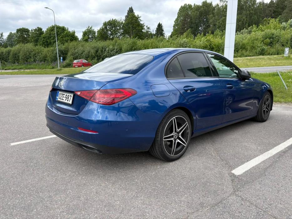 MERCEDES-BENZ C 2022