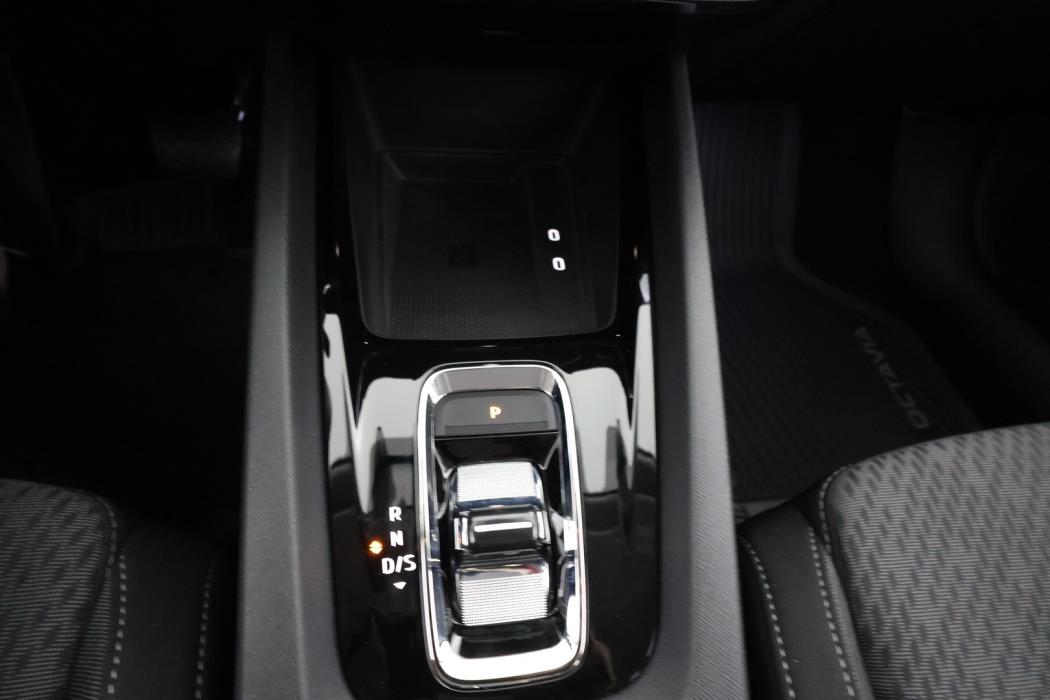 SKODA Octavia 2023