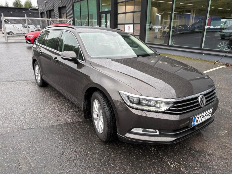 VOLKSWAGEN Passat 2017