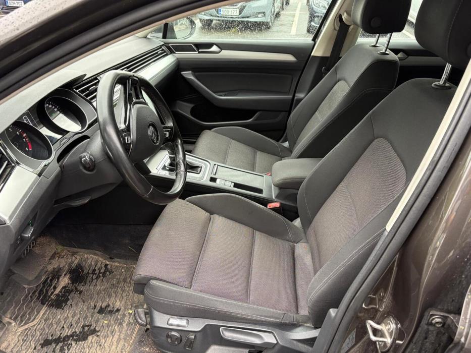 VOLKSWAGEN Passat 2017