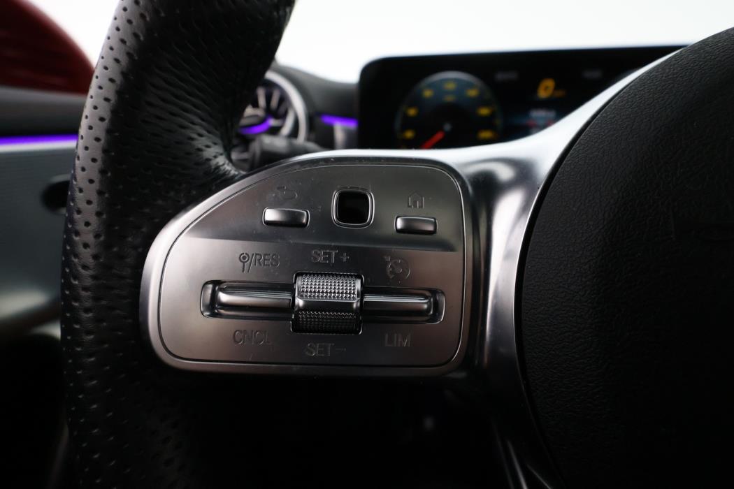 MERCEDES-BENZ A 2022