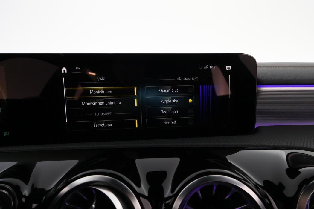 MERCEDES-BENZ A 2022