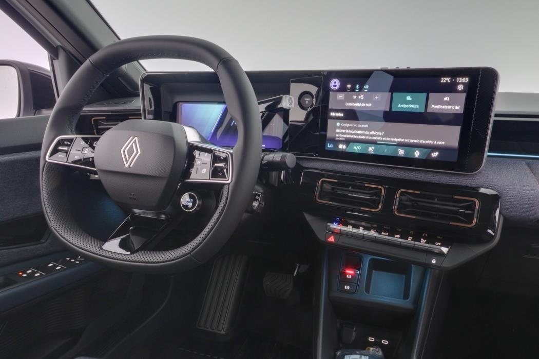 RENAULT 4 2025