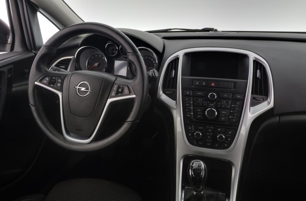 OPEL Astra 2015