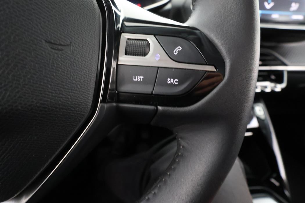 PEUGEOT e-208 2023