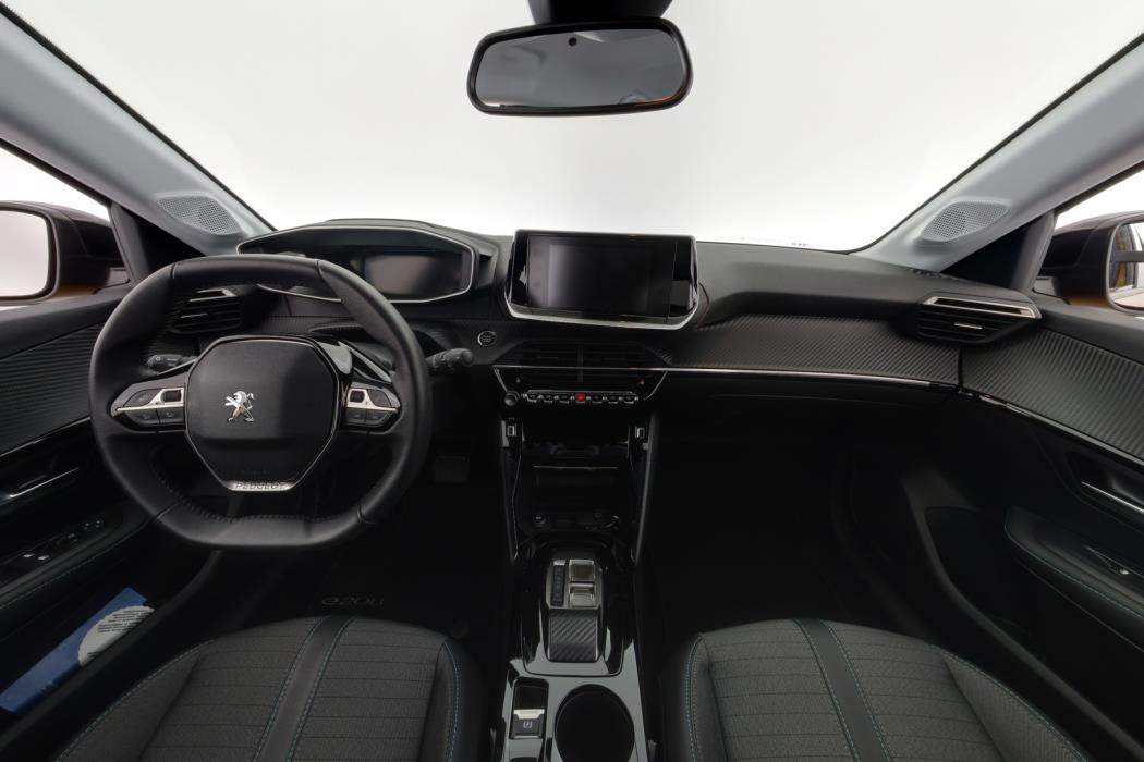PEUGEOT e-208 2023