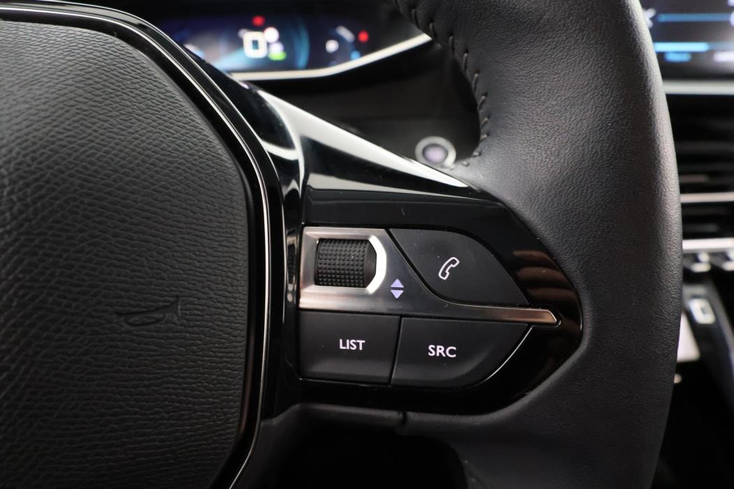 PEUGEOT e-208 2023