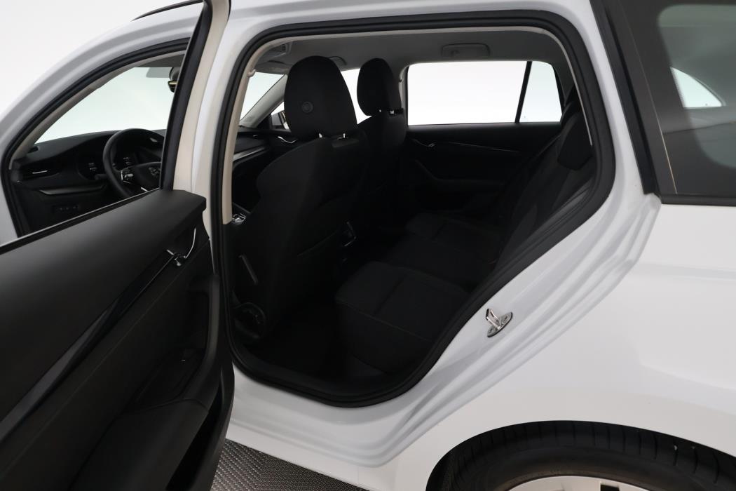 SKODA Octavia 2024