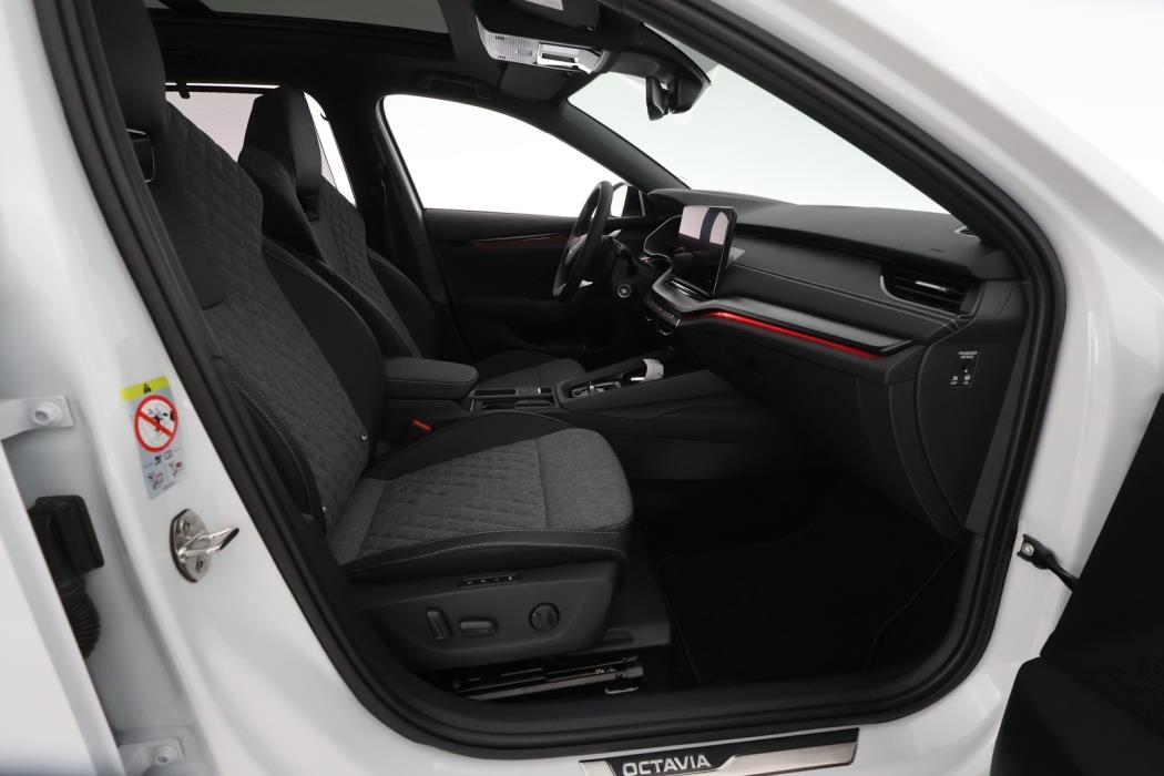 SKODA Octavia 2025