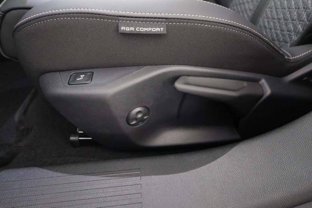 PEUGEOT 408 2026