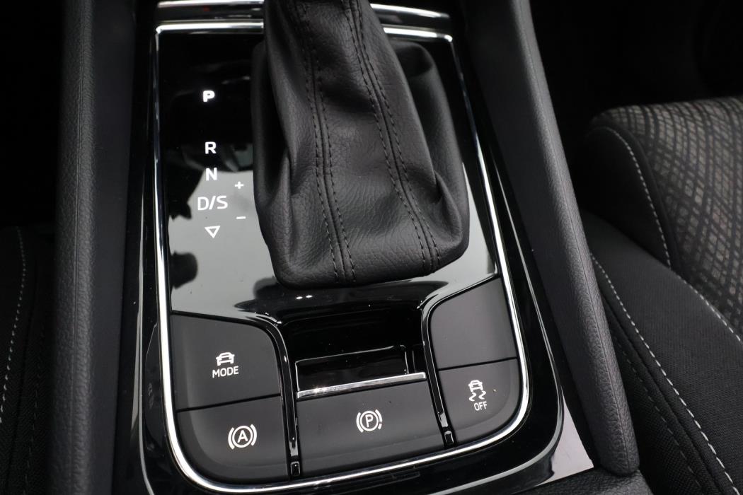 SKODA Karoq 2027