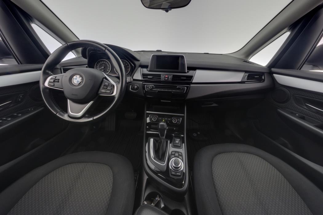 BMW 218 2015