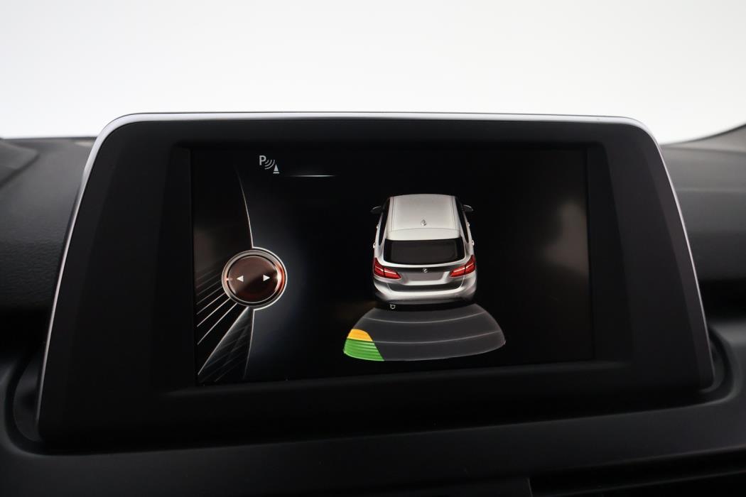 BMW 218 2015