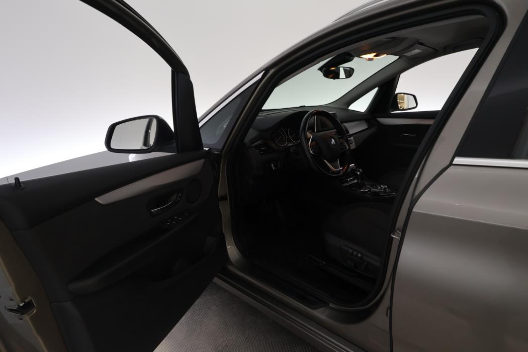 BMW 218 2015