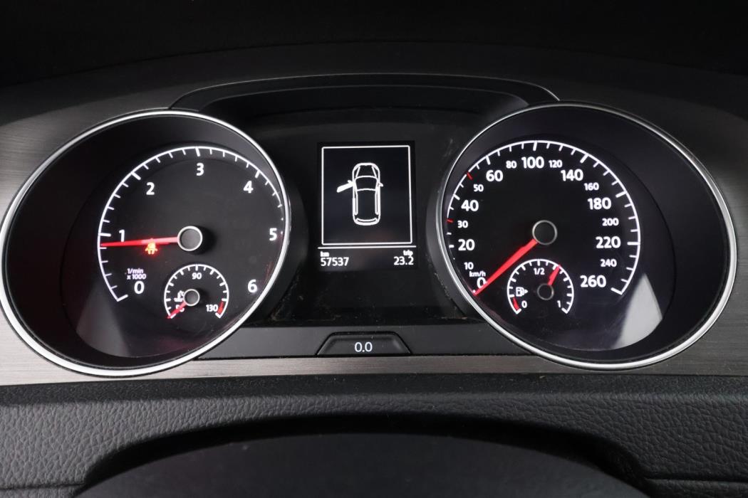 VOLKSWAGEN Golf 2013