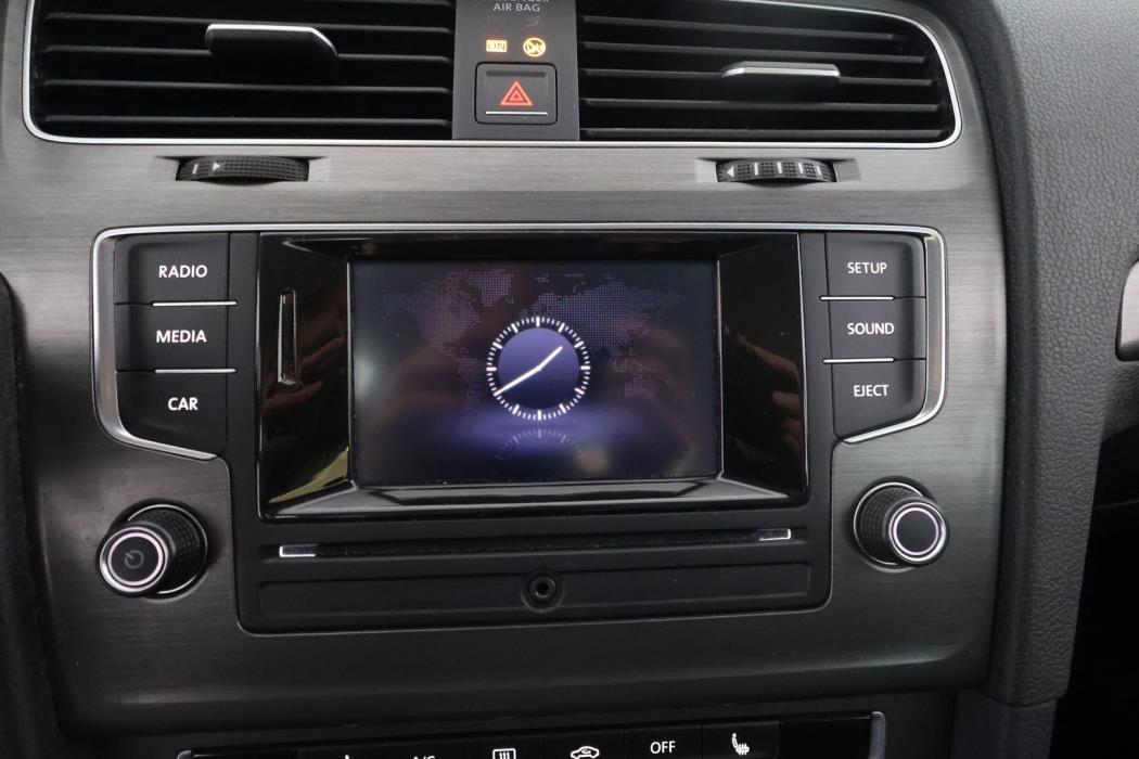 VOLKSWAGEN Golf 2013
